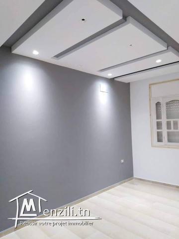 Villa et un étage non achevé