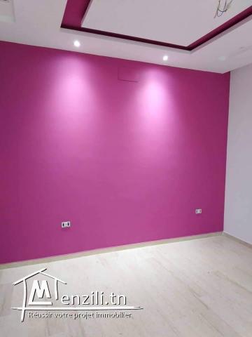 Villa et un étage non achevé