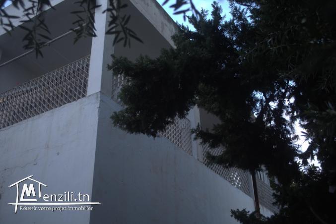 Maison S+3 à vendre à bardo