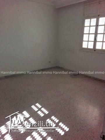 A vendre appartement S+3 à la marsa cité el rabiaa l’appartement