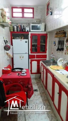 jolie grande chambre meublé climatisée