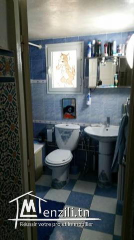 jolie grande chambre meublé climatisée