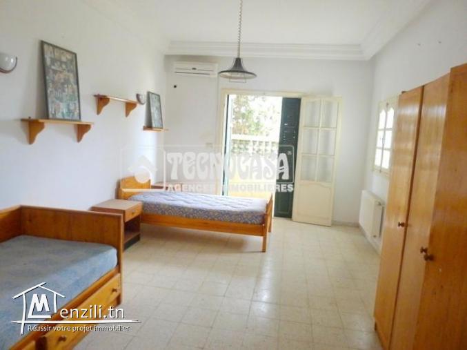 Villa de 750 m² sur un terrain de 567 m² à Cité Riadh