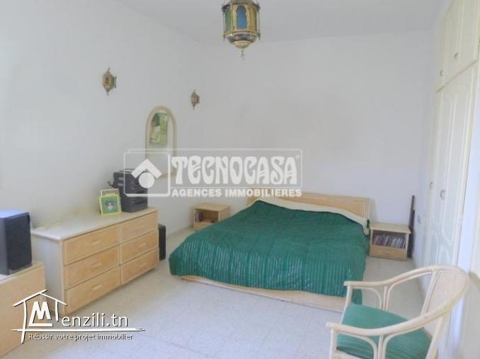 Villa de 750 m² sur un terrain de 567 m² à Cité Riadh