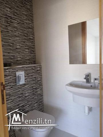 A louer u S+3 à usage bureautique