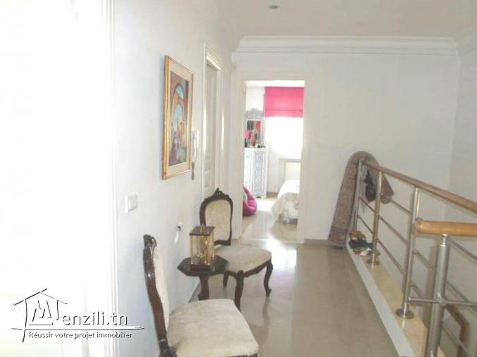 A vendre villa jumelée à la soukra