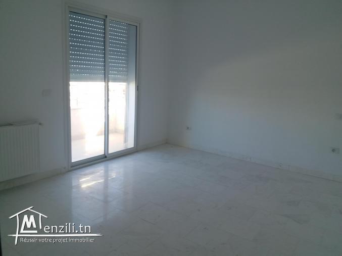 A VENDRE A BHAR LAZREG un bel appartement