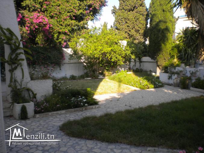 Une villa de 350 m² sur un terrain de 800 m² à 1 600 000 DT à Hammamet