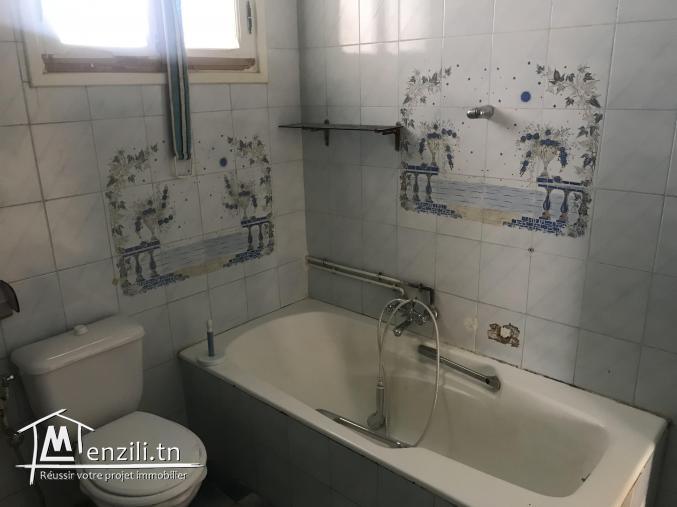 A louer étage de villa à mutuelleville