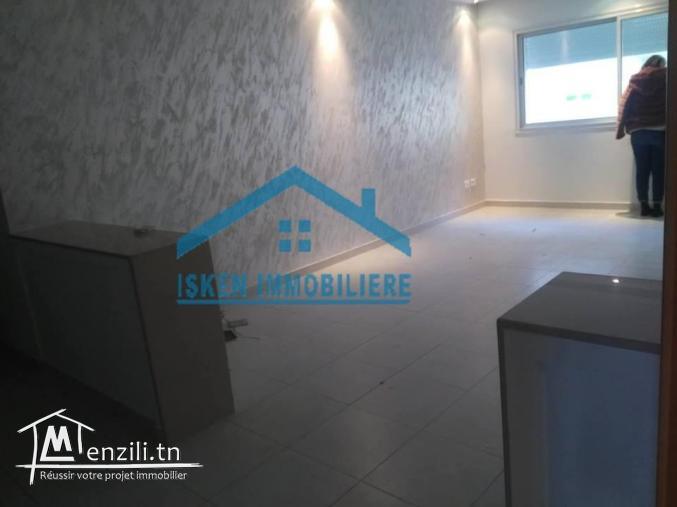 un appartement Lux à vendre dans un résidence gardée et avec piscine