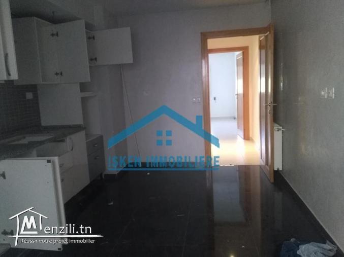 un appartement Lux à vendre dans un résidence gardée et avec piscine