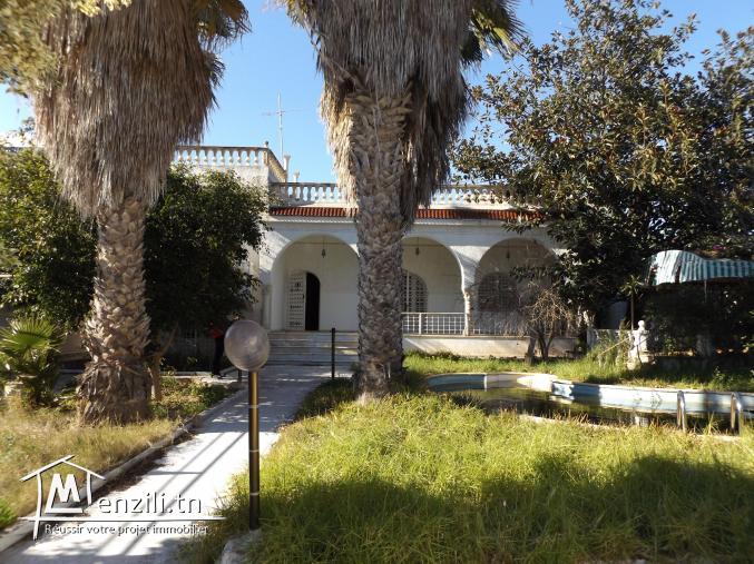 villa s+4 avec jardin zone Mrezga