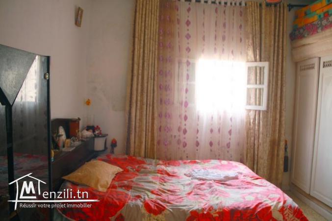 une jolie maison avec studio a vendre