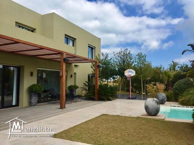 Luxueuse villa à vendre au Golf de Gammarth