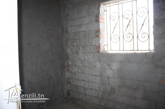 une maison récemment construite à Barraket essehel