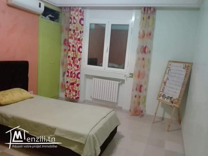 particulier vend un magnifique appartement à menzah 7
