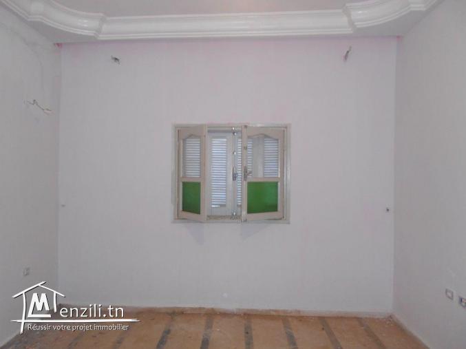 AV une maison avec garage a la compagne de hammamet sud G