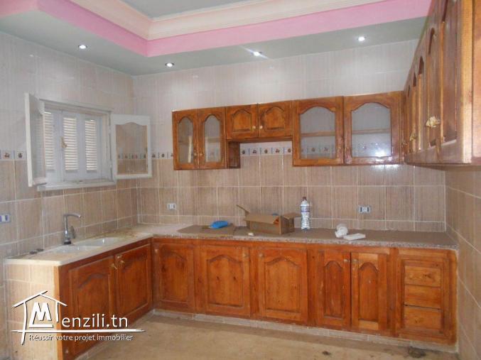 AV une maison avec garage a la compagne de hammamet sud G