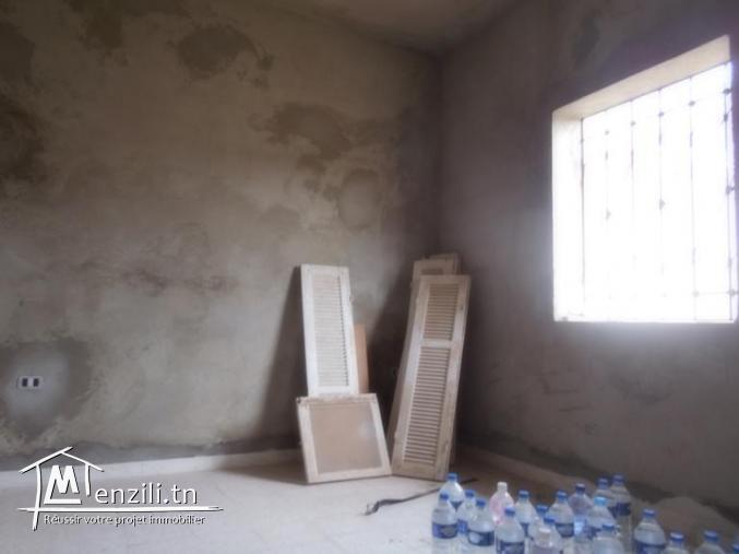 AV une belle maison avec jardin + garage  pas loin de yasmin hammamet   G