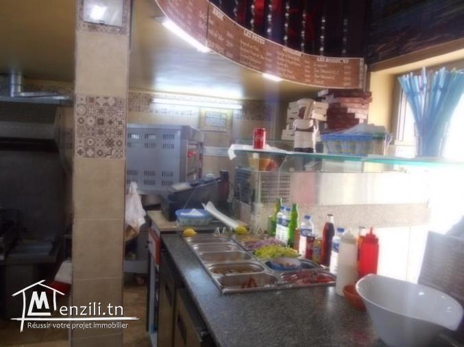 AV un fond commece a Hammamet