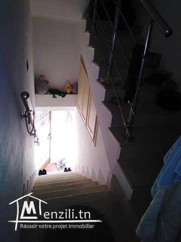 Etage de villa S+2 route el ain km 2