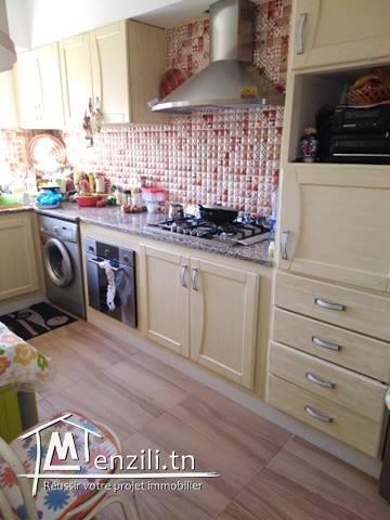 Etage de villa S+2 route el ain km 2