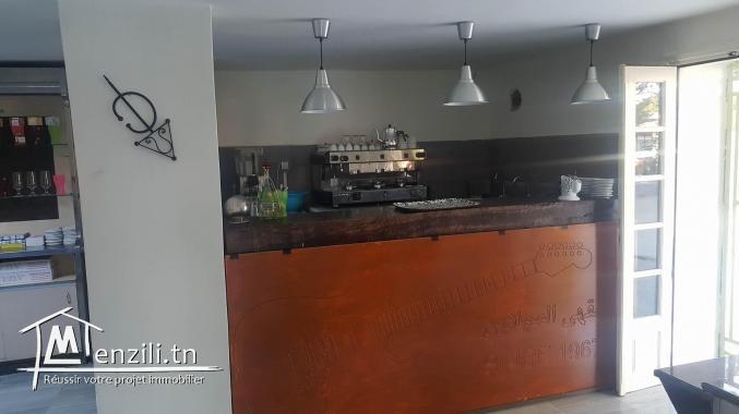 a vendre café fond et mur très bien équipé