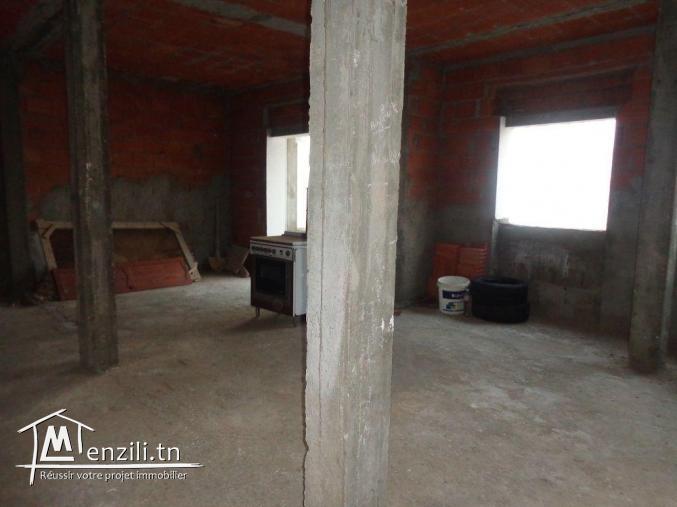 AV une maison avec deux étage a mnaret hammamet  G