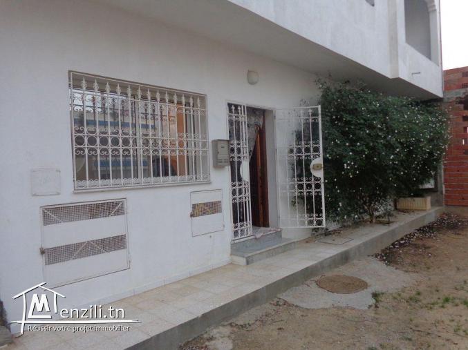 AV une maison avec deux étage a mnaret hammamet  G