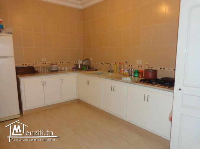 AV une maison avec deux étage a mnaret hammamet  G