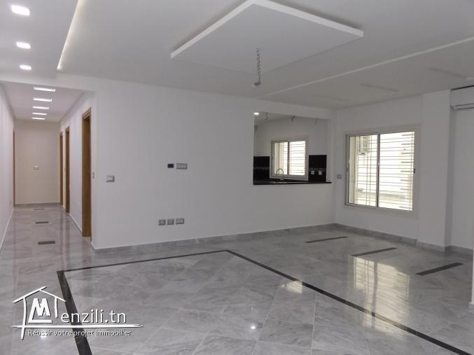 Un merveilleux S+2 avec jacuzzi sur la route principale Mrezga Hammamet avec vue dégagée