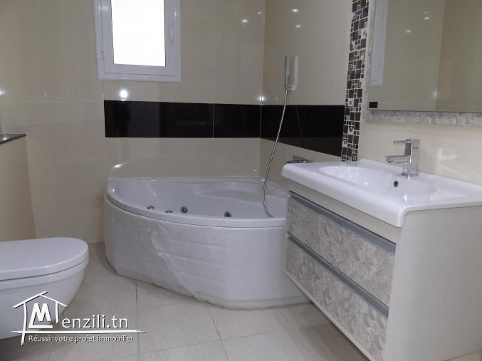 Un merveilleux S+2 avec jacuzzi sur la route principale Mrezga Hammamet avec vue dégagée