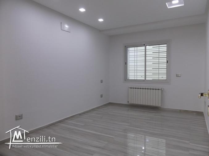 Un merveilleux S+2 avec jacuzzi sur la route principale Mrezga Hammamet avec vue dégagée