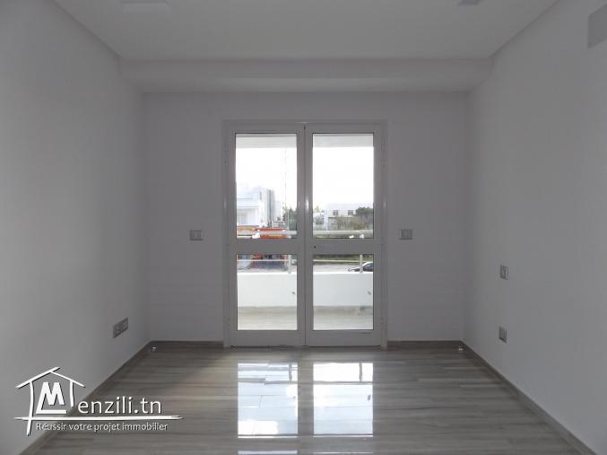 Un merveilleux S+2 avec jacuzzi sur la route principale Mrezga Hammamet avec vue dégagée