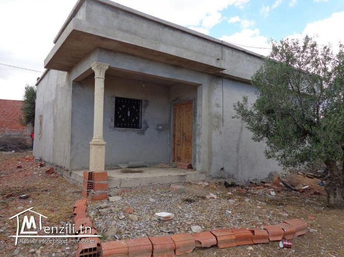 a hammamet sud une maison inachevée a vendre  g