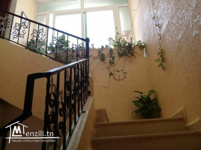 Vendre une maison sur deux niveaux