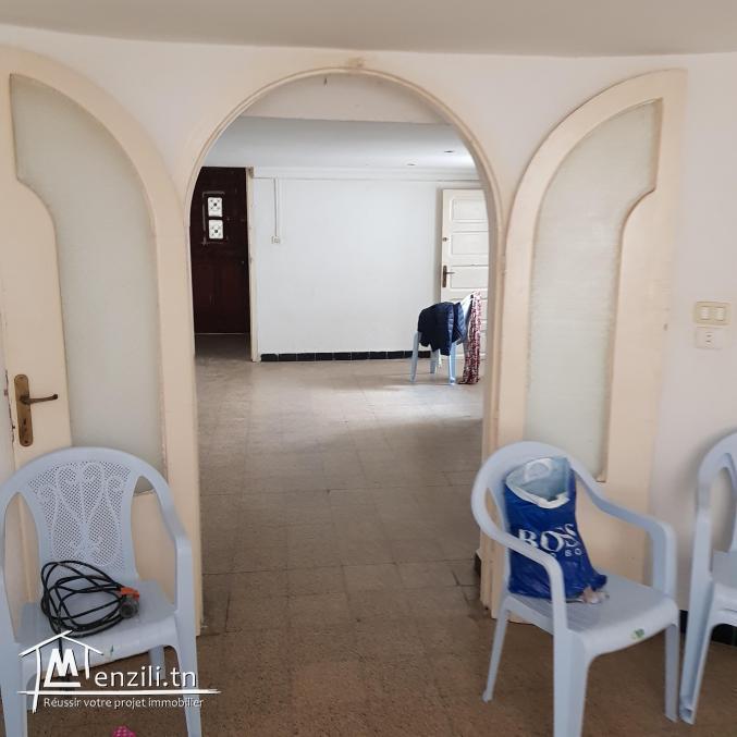2 APPART SUR AV HABIB BOURGUIBA TRES RARE