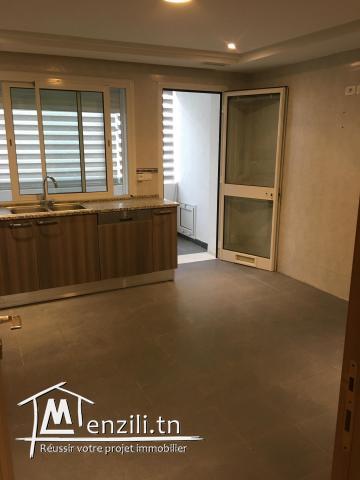 Spacieux S+3 à Menzah 9C