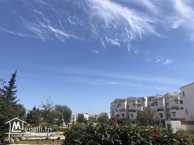 A vendre Appartement S+4 à Cité Hédi Nuira La soukra