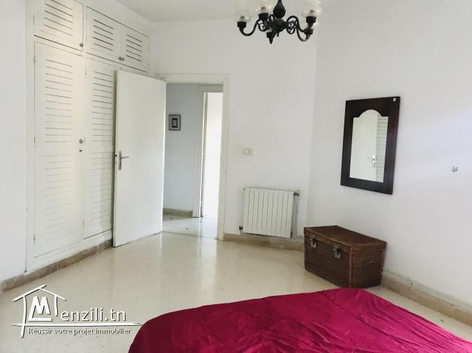A vendre Appartement S+4 à Cité Hédi Nuira La soukra
