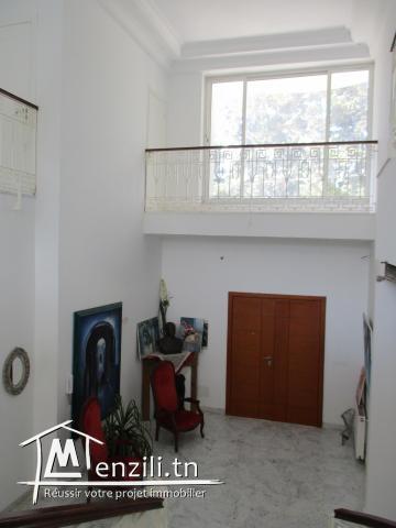 à vendre villa à soukra chotrana tél 53610180