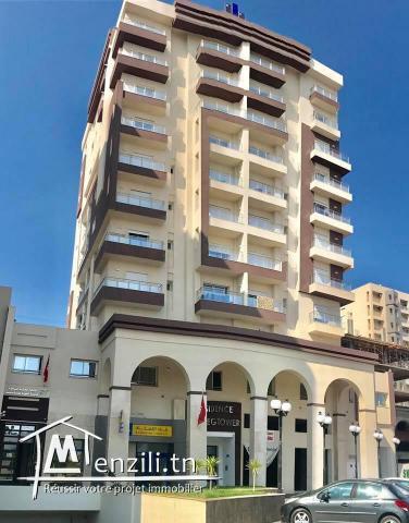 «  CRC Immobilière »  vous propose à la vente deux  locaux commerciaux 55m² & 200m²