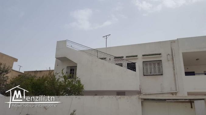 Etage de villa cité ghazala