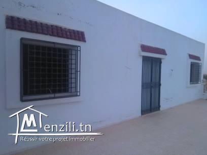 فيلا للبيع في طريق السلطنية كم 10