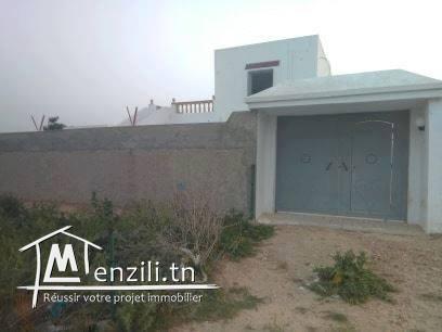 فيلا للبيع في طريق السلطنية كم 10