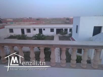 فيلا للبيع في طريق السلطنية كم 10