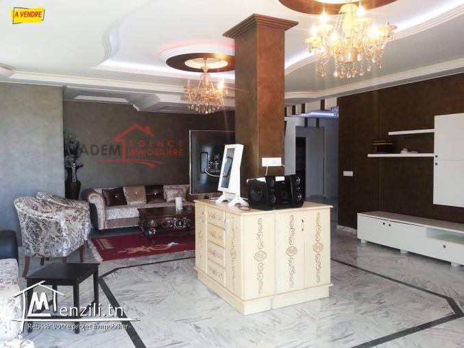 Immeuble  de 7 appartement de luxe avec un sous sol