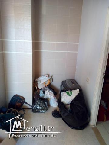 Petit appartement à louer (Habitation ou commercial)