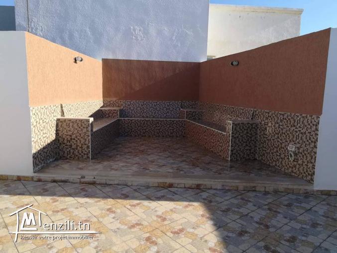 un superbe appartement cité kelibia + projet commercial