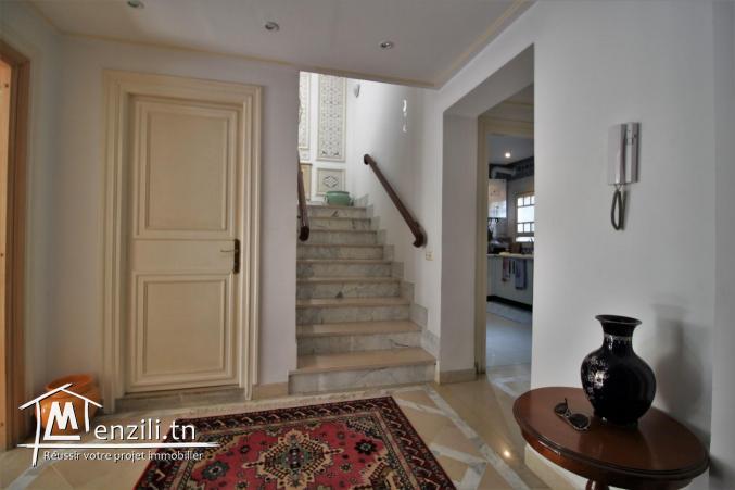 Lumineux duplex au coeur de la Marsa